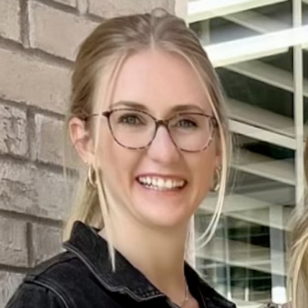 Meet your Posher, Annie